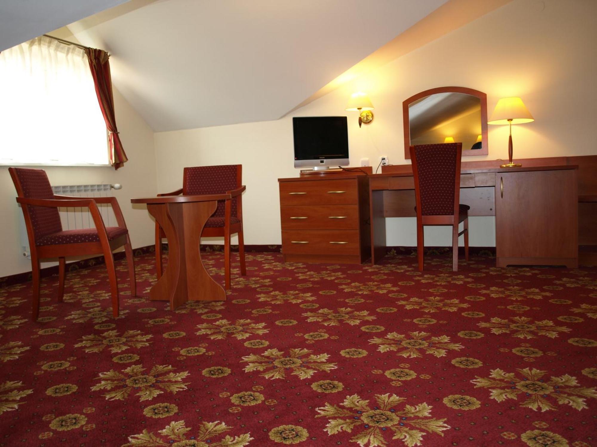 Hotel Relaks Wola Ducka Exterior foto