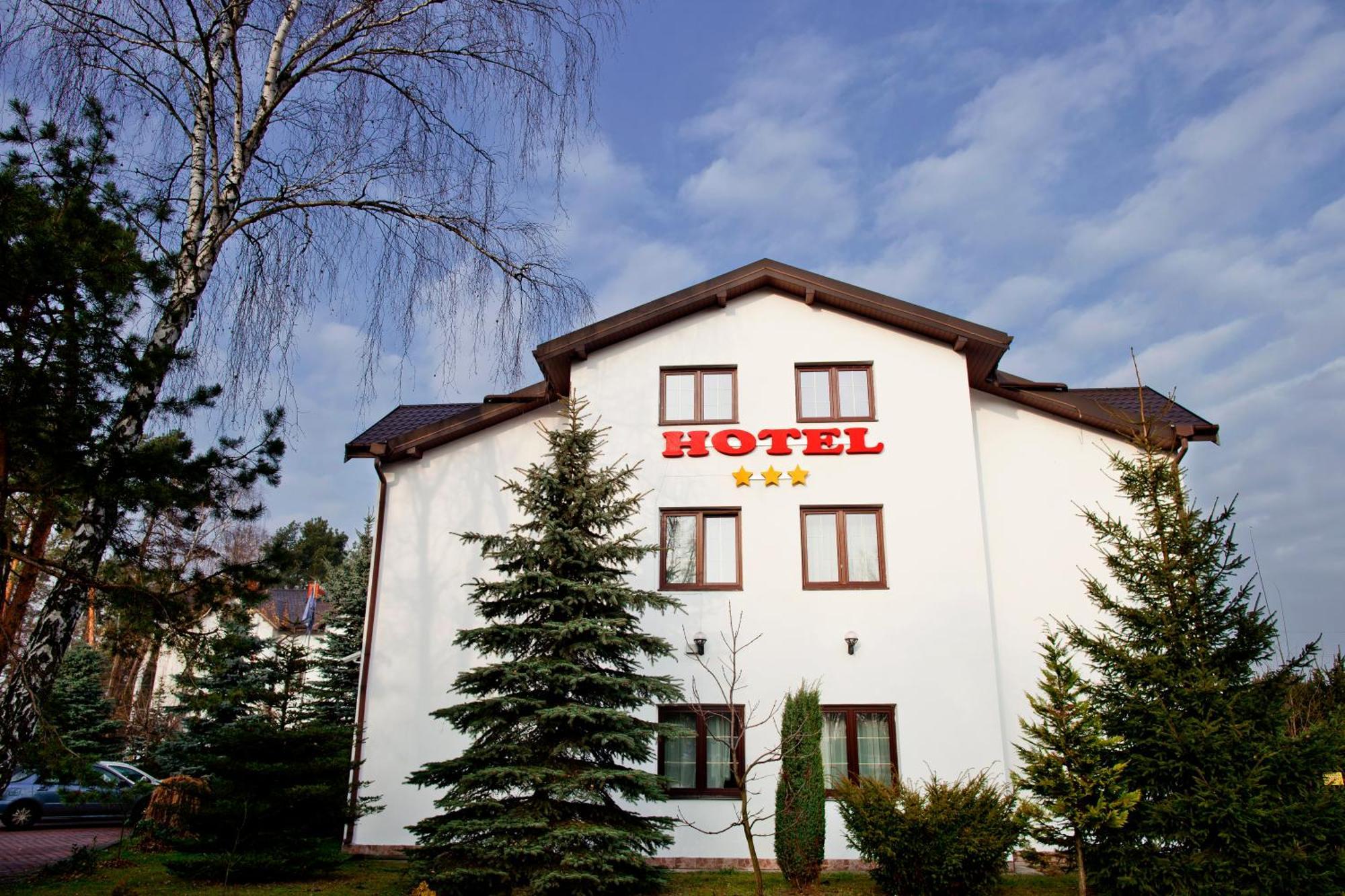 Hotel Relaks Wola Ducka Exterior foto